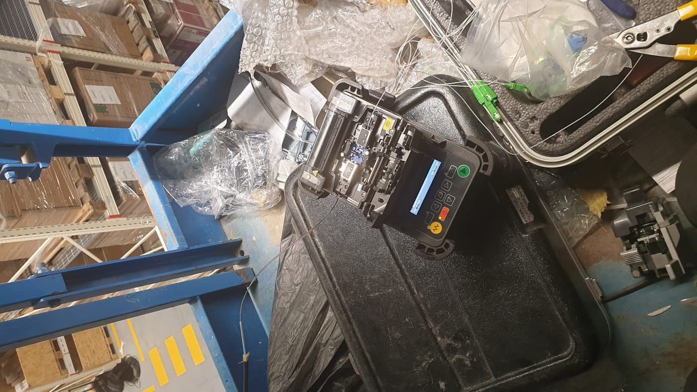 Układanie instalacji kablowej